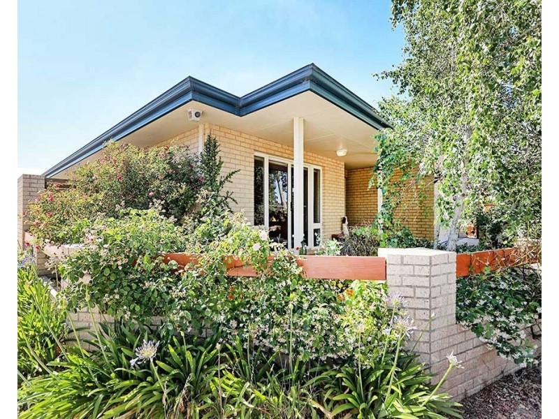 1/17 Boonooloo Road, Kalamunda WA 6076