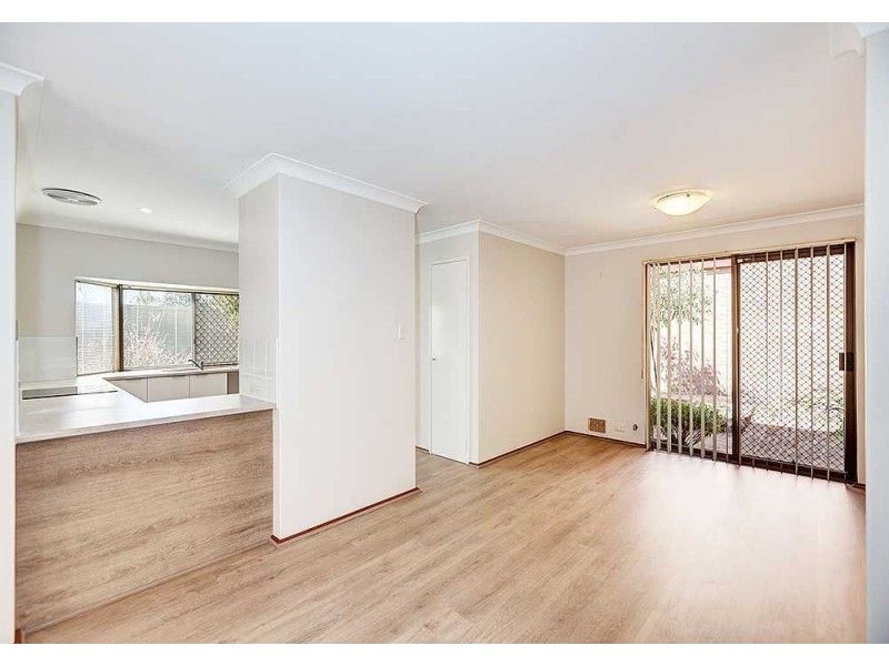 2/28 Williams Street, Kalamunda WA 6076