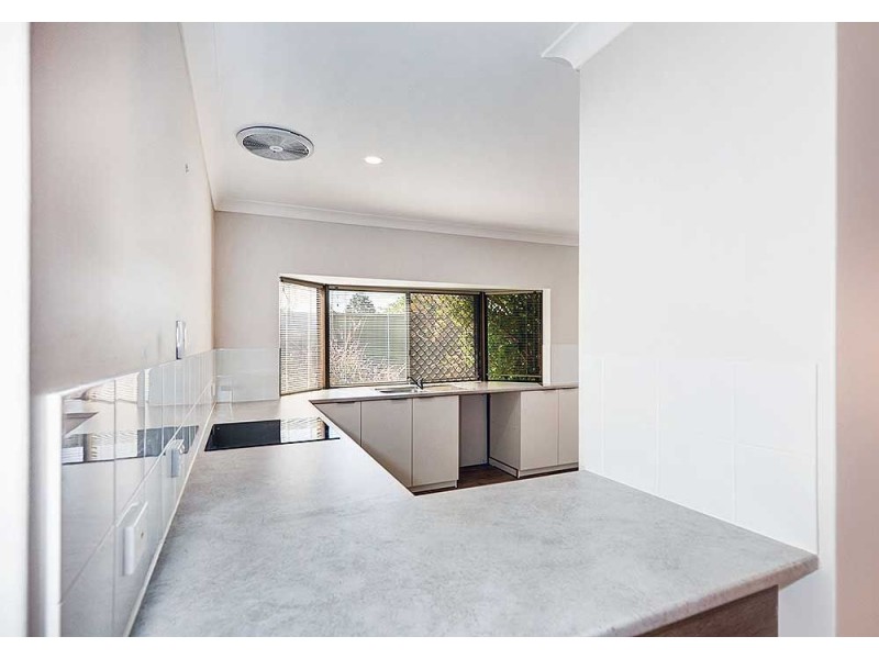 2/28 Williams Street, Kalamunda WA 6076