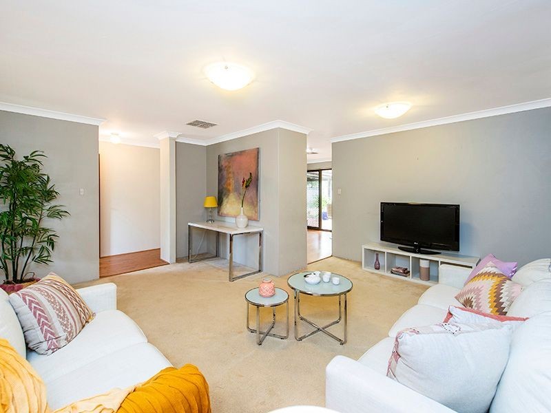 76 Palmer Crescent, High Wycombe WA 6057