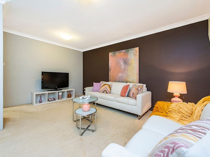 76 Palmer Crescent, High Wycombe WA 6057