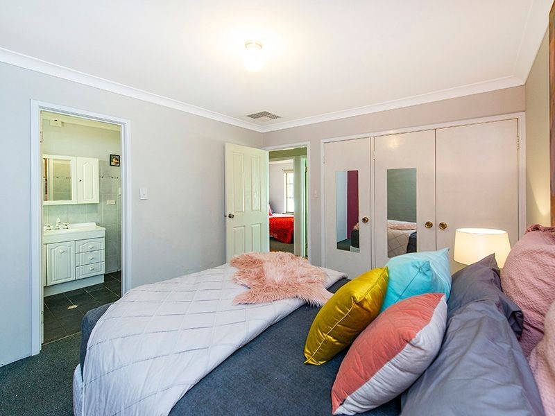 76 Palmer Crescent, High Wycombe WA 6057