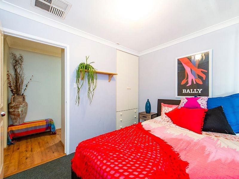 76 Palmer Crescent, High Wycombe WA 6057