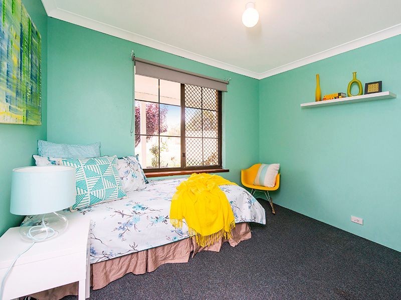 76 Palmer Crescent, High Wycombe WA 6057