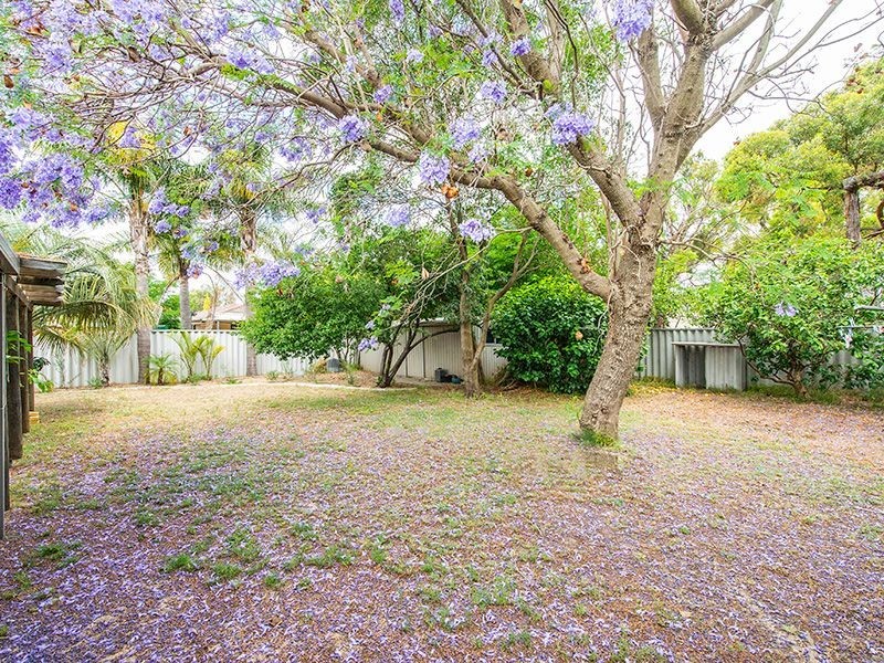 76 Palmer Crescent, High Wycombe WA 6057