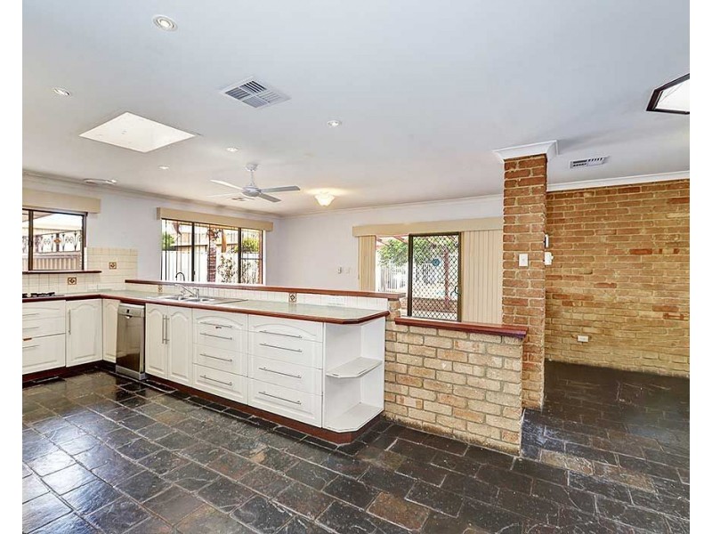 54 Sorensen Road, High Wycombe WA 6057