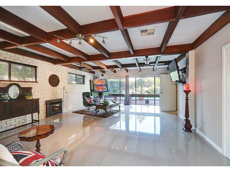 28 Carramar Drive, Kalamunda WA 6076