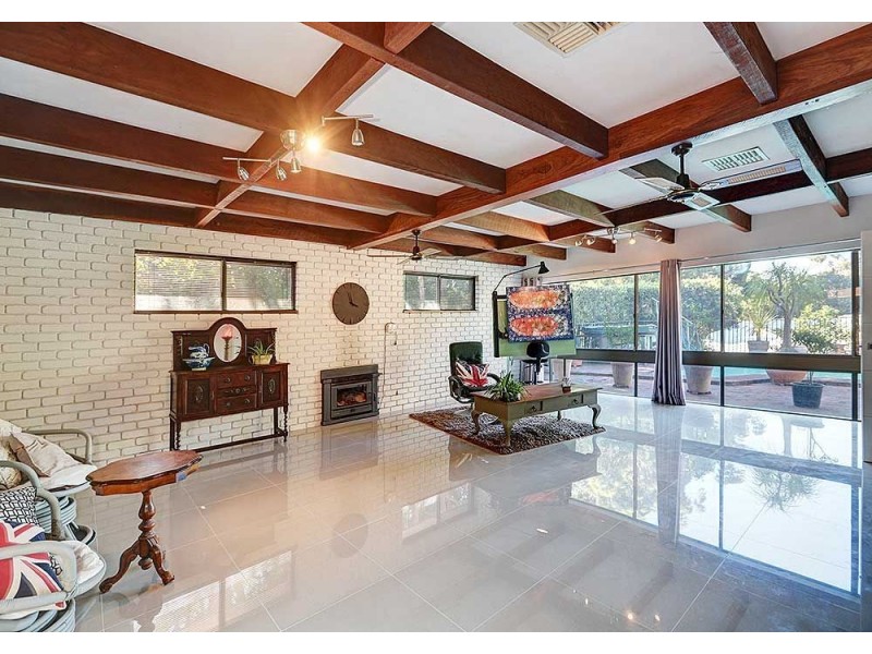 28 Carramar Drive, Kalamunda WA 6076