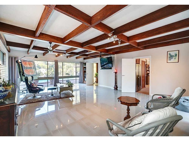 28 Carramar Drive, Kalamunda WA 6076