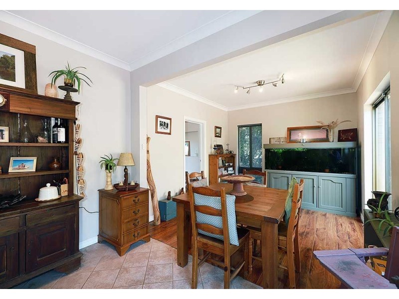 28 Carramar Drive, Kalamunda WA 6076