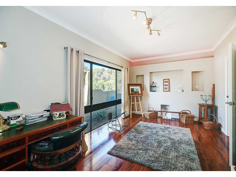 28 Carramar Drive, Kalamunda WA 6076