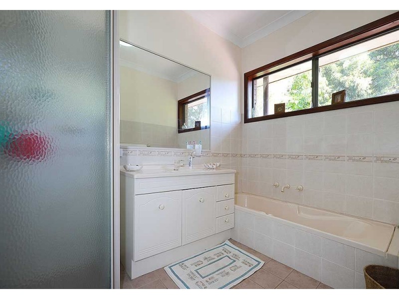 28 Carramar Drive, Kalamunda WA 6076