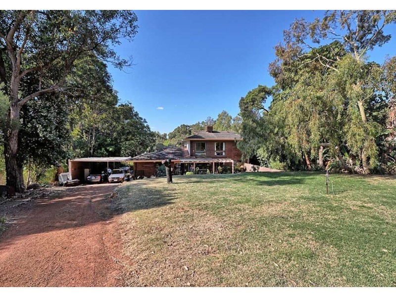 28 Carramar Drive, Kalamunda WA 6076