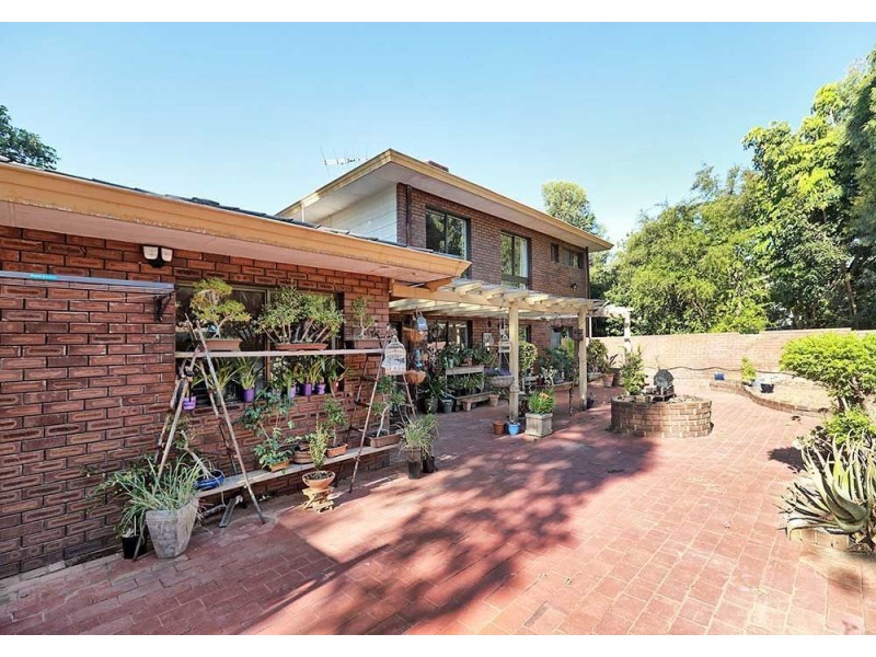 28 Carramar Drive, Kalamunda WA 6076