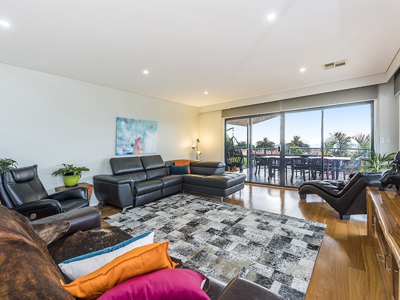 38 Ward Avenue, Greenmount WA 6056