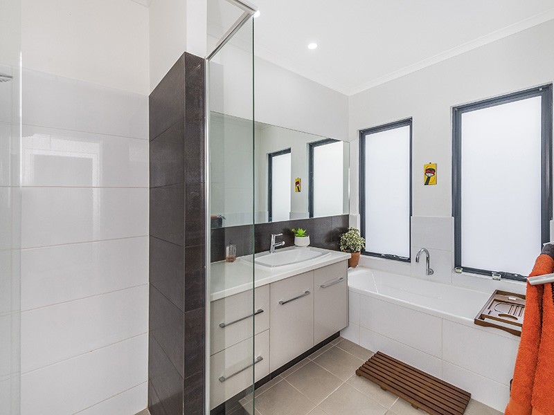 38 Ward Avenue, Greenmount WA 6056