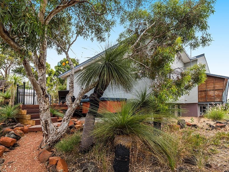 38 Ward Avenue, Greenmount WA 6056