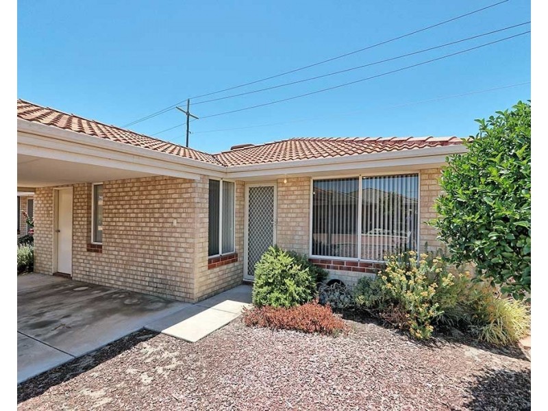 9/4 Wittenoom Road, High Wycombe WA 6057