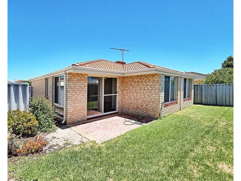 9/4 Wittenoom Road, High Wycombe WA 6057