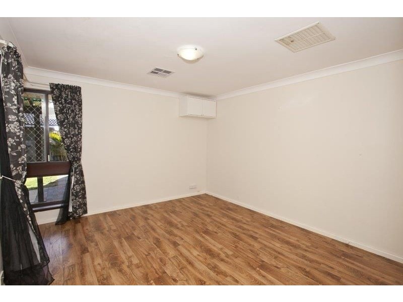 6 Range Court, High Wycombe WA 6057