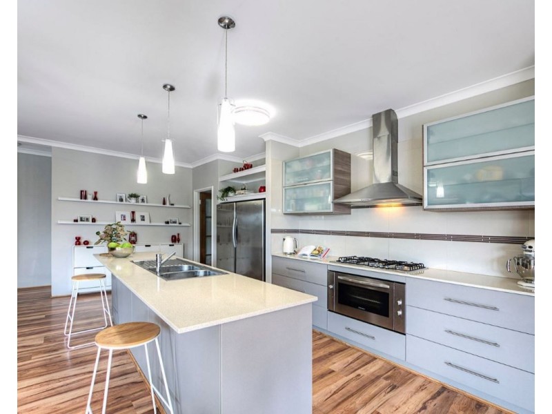 6 Tyler Mews, Forrestfield WA 6058