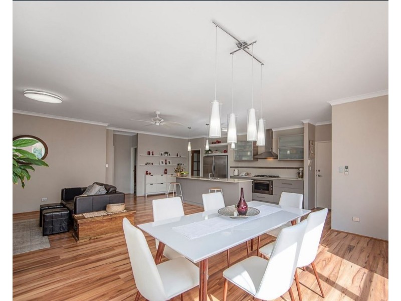 6 Tyler Mews, Forrestfield WA 6058