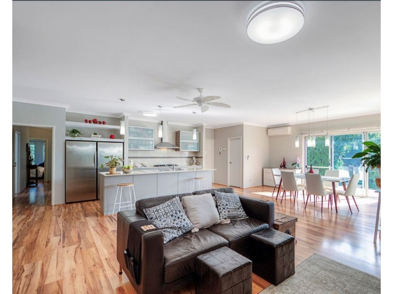 6 Tyler Mews, Forrestfield WA 6058