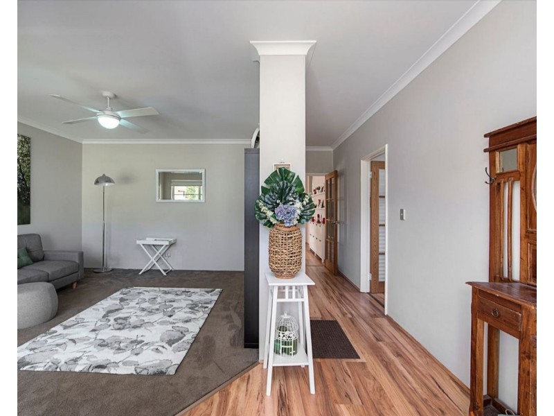 6 Tyler Mews, Forrestfield WA 6058