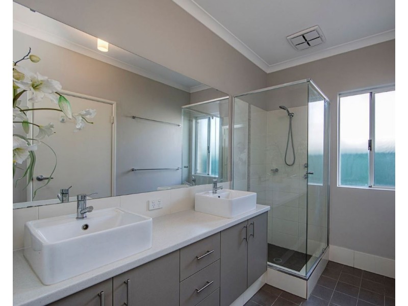 6 Tyler Mews, Forrestfield WA 6058