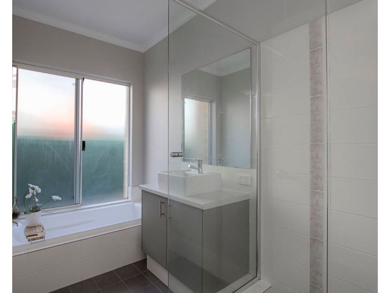 6 Tyler Mews, Forrestfield WA 6058