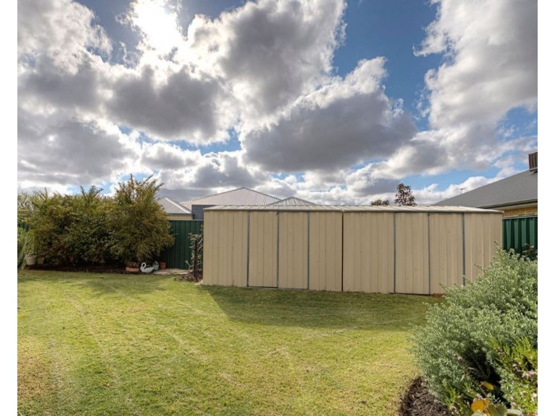 6 Tyler Mews, Forrestfield WA 6058