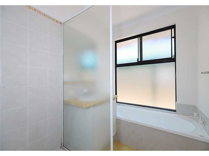 6 Kunzea Close, Maida Vale WA 6057