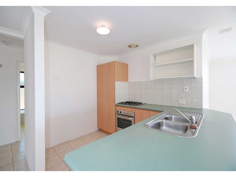 6 Kunzea Close, Maida Vale WA 6057