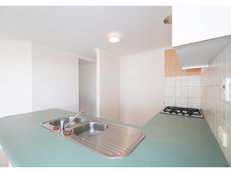 6 Kunzea Close, Maida Vale WA 6057