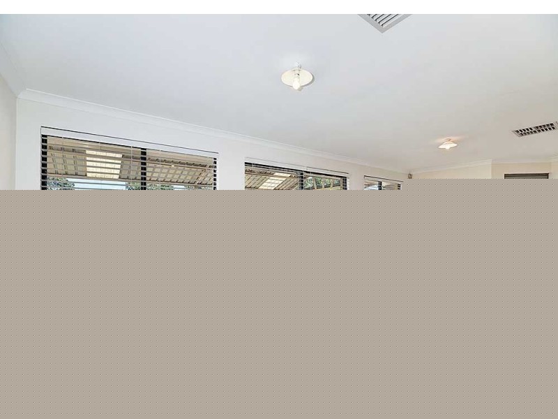 6 Kunzea Close, Maida Vale WA 6057