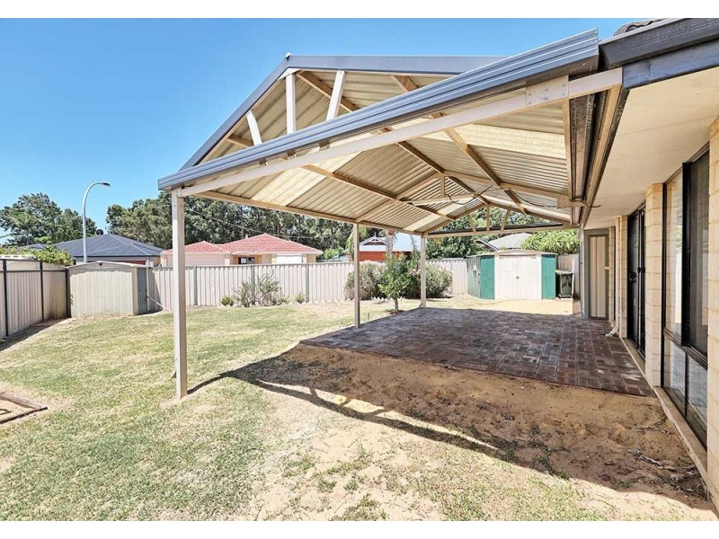 6 Kunzea Close, Maida Vale WA 6057