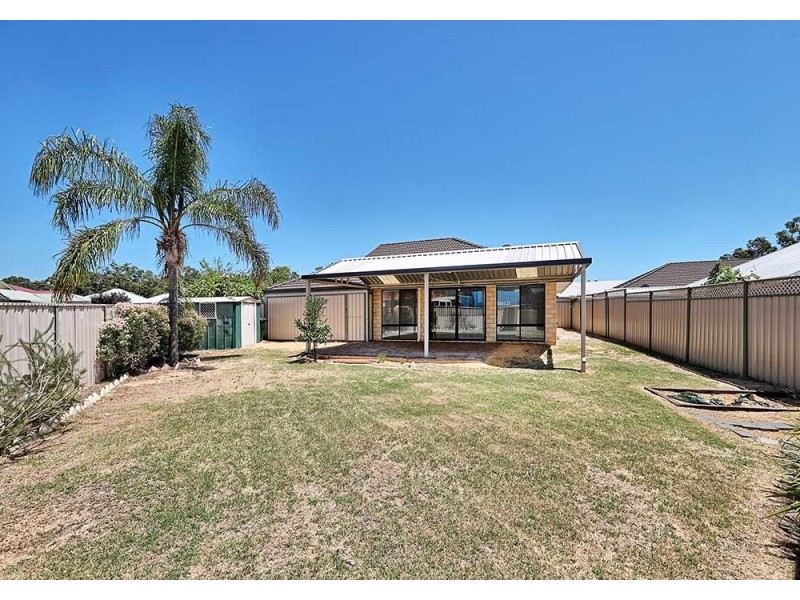 6 Kunzea Close, Maida Vale WA 6057