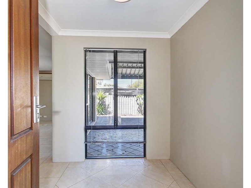 4a Somerset Street, Forrestfield WA 6058