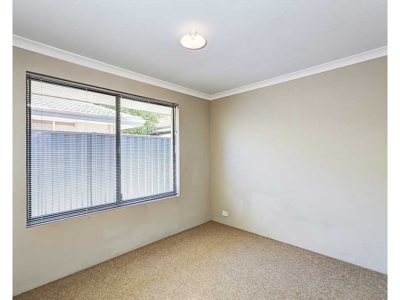 4a Somerset Street, Forrestfield WA 6058