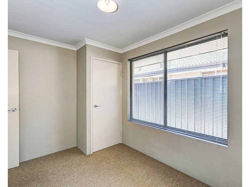 4a Somerset Street, Forrestfield WA 6058