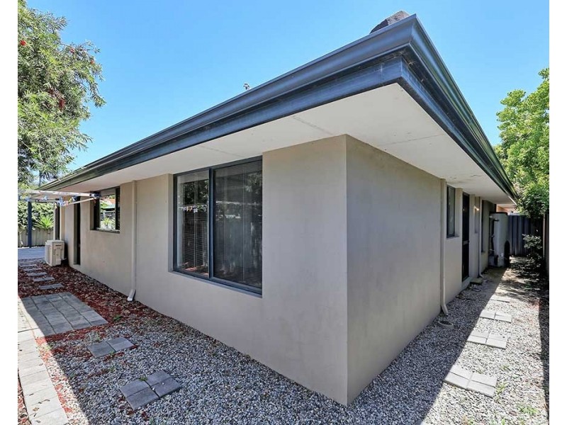 4a Somerset Street, Forrestfield WA 6058