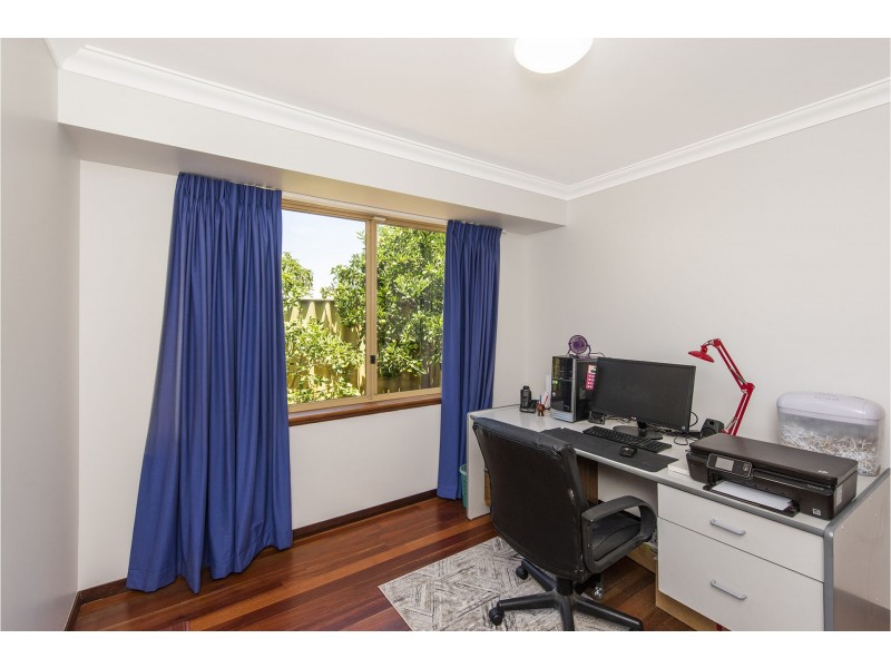 14 Riverview Rise, Wilson WA 6107