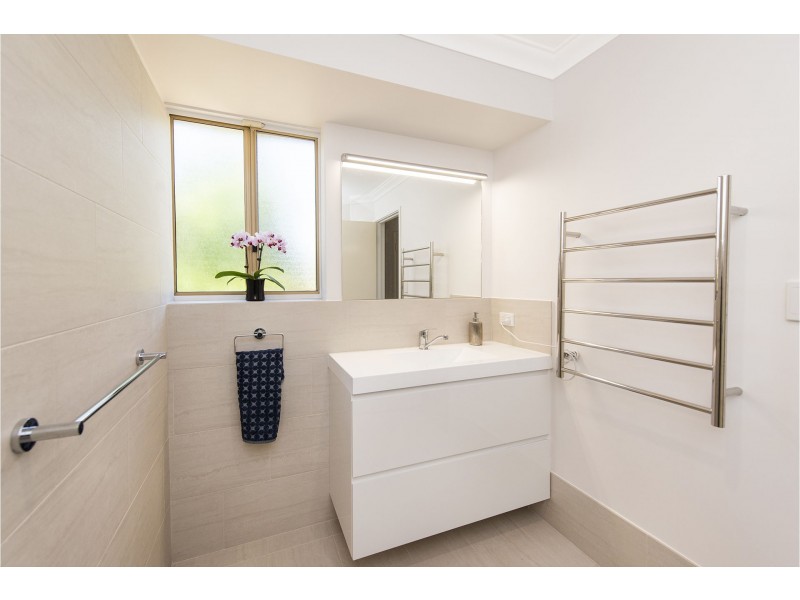 14 Riverview Rise, Wilson WA 6107