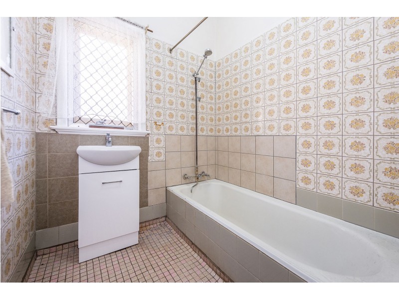 69 Loton Avenue, Midland WA 6056