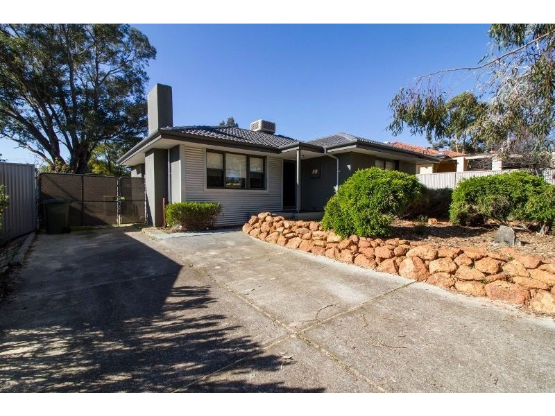 23 Mudalla Way, Koongamia WA 6056