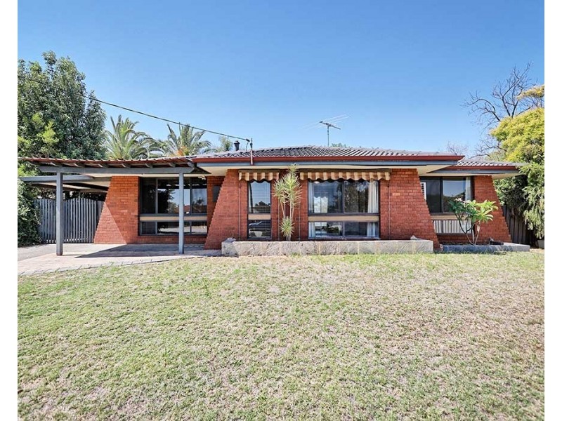 12 Gilmore Place, Forrestfield WA 6058