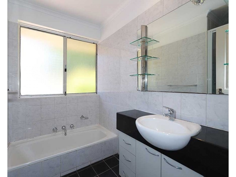 12 Gilmore Place, Forrestfield WA 6058