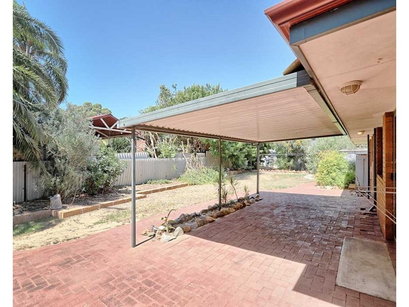 12 Gilmore Place, Forrestfield WA 6058