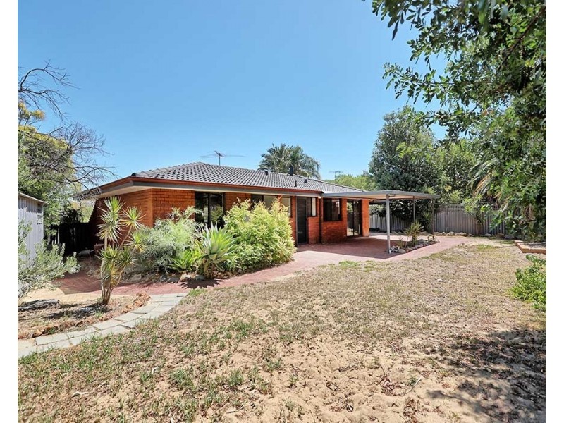 12 Gilmore Place, Forrestfield WA 6058