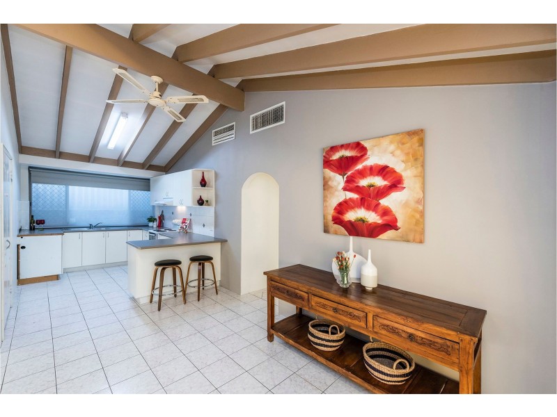 8 Bellbird Court, High Wycombe WA 6057